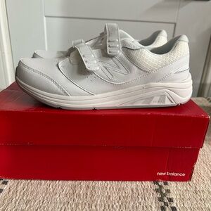 Women's NEW BALANCE 928v3 LEATHER WALKING Sz 11 Hook and Loop White WW928HW3